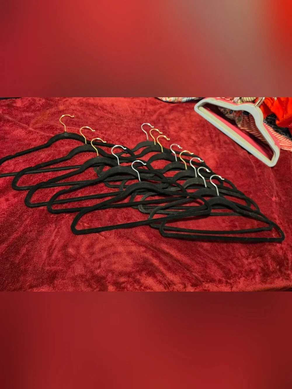 Velvet Non-Slip Coat Hangers - Mixed Colors (Set)